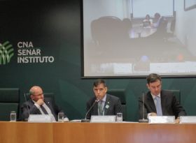 Na CNA, ASPIPP discute estratégias para o desenvolvimento da agricultura irrigada